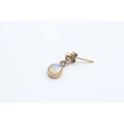 235 - 9ct gold moonstone drop earrings (1.2g)