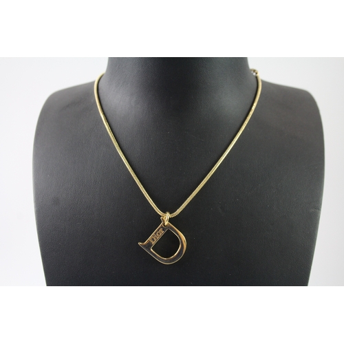 299 - Christian Dior Gold Tone 'D' Pendant Necklace 13g