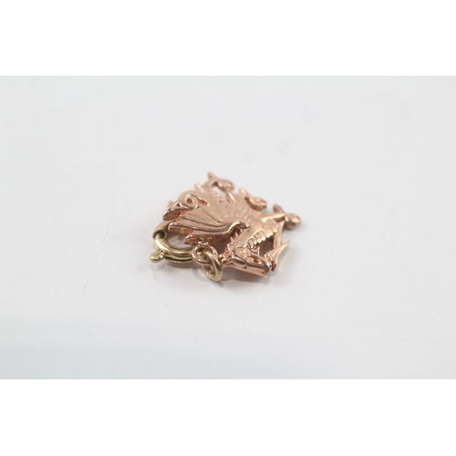 31 - 9ct gold Welsh dragon charm by Cloagau (1.4g)