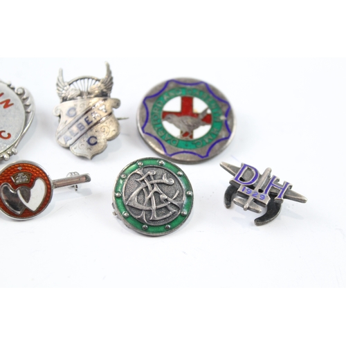 354 - 8 x Vintage .925 Sterling Silver Enamel Pin Badges Inc St Christopher Etc (52g)