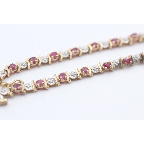 40 - 9ct gold ruby and diamond link bracelet (6.6g)