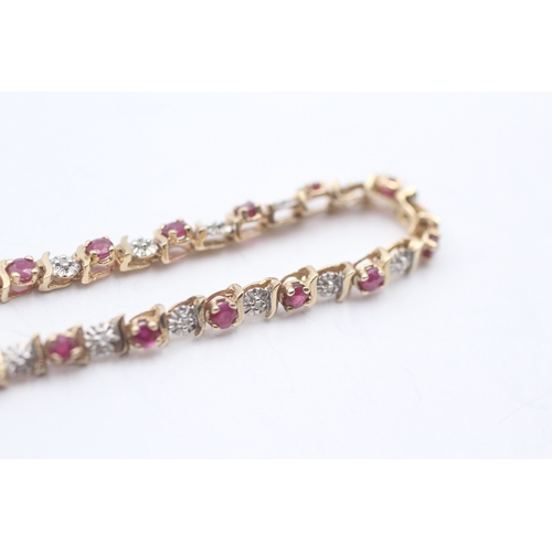 40 - 9ct gold ruby and diamond link bracelet (6.6g)