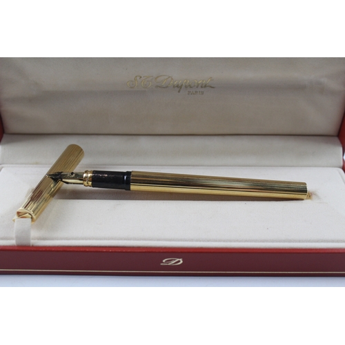 429 - Vintage S.T DUPONT Gold Plated Fountain Pen w/ 18ct Gold Nib WRITING Boxed