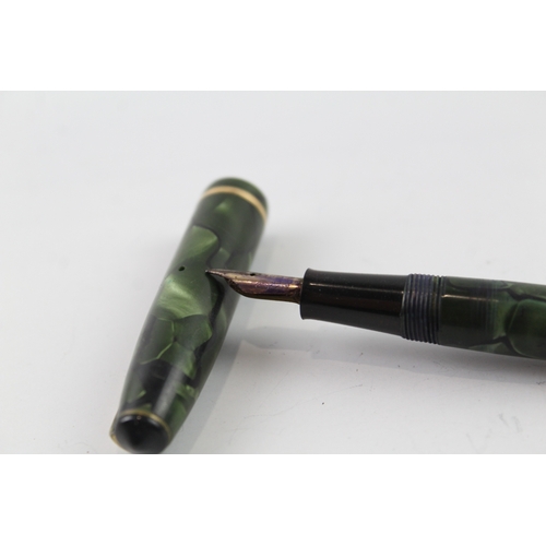 445 - Vintage Conway Stewart 15 Green Fountain Pen w/ 14ct Gold Nib WRITING