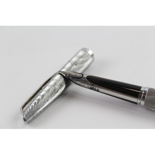 446 - Vintage Waterman C/F Silver Tone Fountain Pen w/ 18ct White Gold Nib WRITING