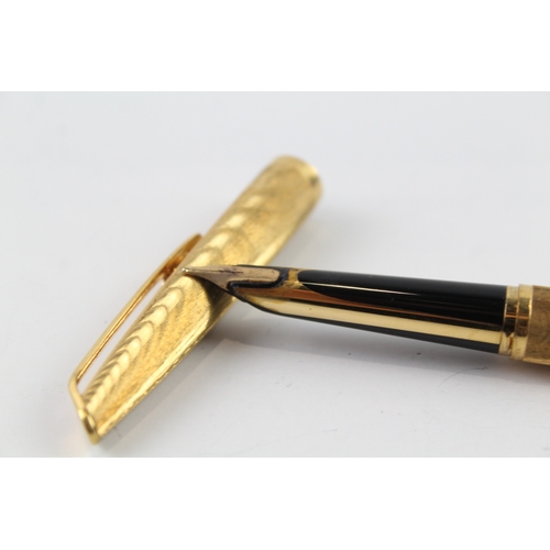 450 - Vintage Waterman C/F Gold Plated Fountain Pen w/ 18ct Gold Nib WRITING