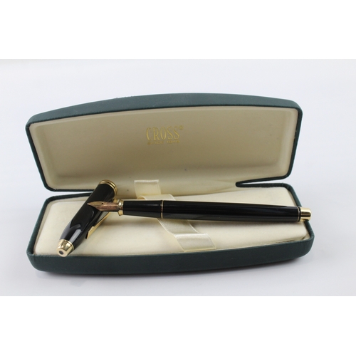 453 - Vintage Cross Townsend Black Lacquer Fountain Pen w/ 14ct Gold Nib WRITING