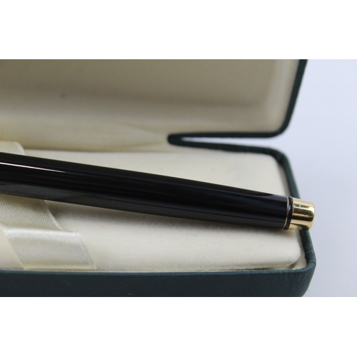 453 - Vintage Cross Townsend Black Lacquer Fountain Pen w/ 14ct Gold Nib WRITING