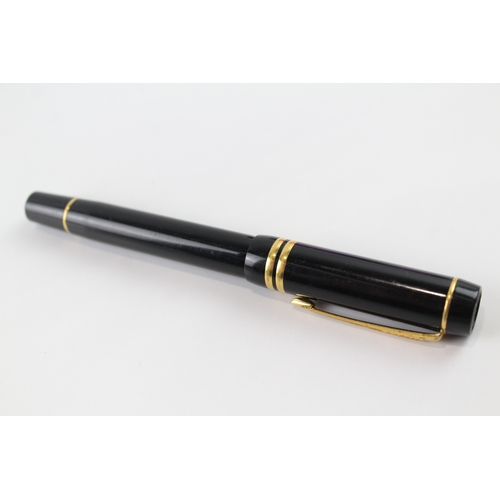 455 - Parker Centennial Duofold Black Lacquer Fountain Pen w/ 18ct Gold Nib WRITING