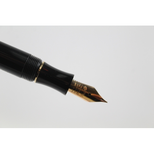 457 - Sheaffer Balance Lifetime Black Lacquer Fountain Pen w/ 14ct Gold Nib WRITING