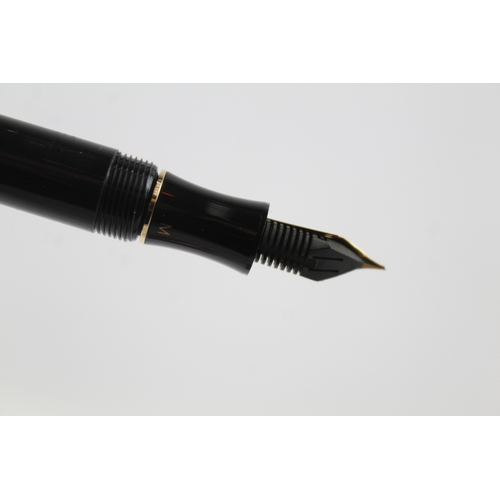 457 - Sheaffer Balance Lifetime Black Lacquer Fountain Pen w/ 14ct Gold Nib WRITING