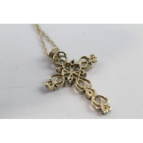 68 - 9ct gold diamond patterned cross pendant necklace (2.2g)