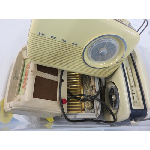 210 - Vintage radios