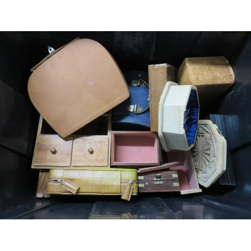 45 - Collection of Vintage Boxes