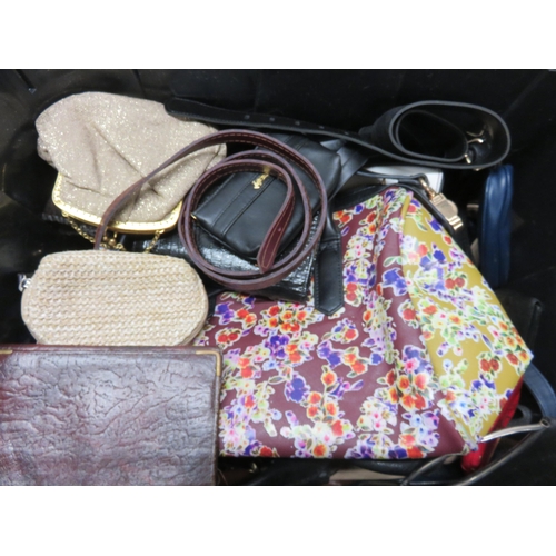 81 - Collection of Vintage Handbags/Purses