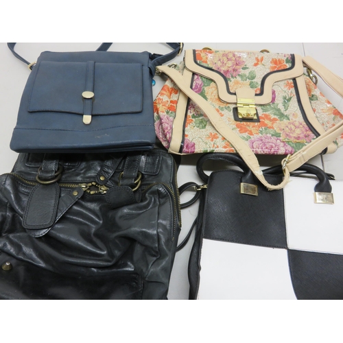 81 - Collection of Vintage Handbags/Purses