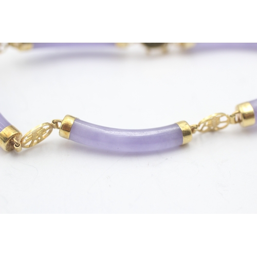 125 - 14ct gold lavender jade bracelet with Chinese symbols (10g)