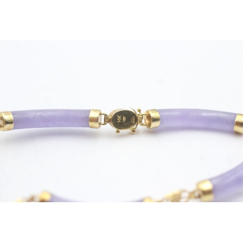 125 - 14ct gold lavender jade bracelet with Chinese symbols (10g)