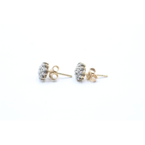 138 - 9ct gold diamond cluster stud earrings (1.2g)