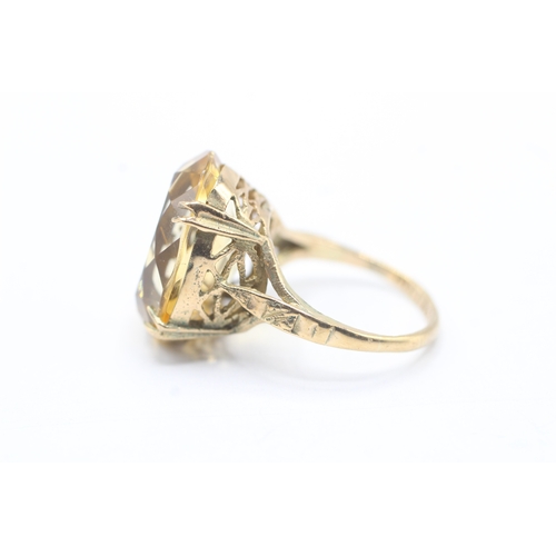 159 - 9ct gold vintage citrine dress ring (5.1g) Size L