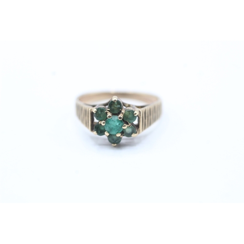 172 - 9ct gold emerald floral ring (2.5g) Size N