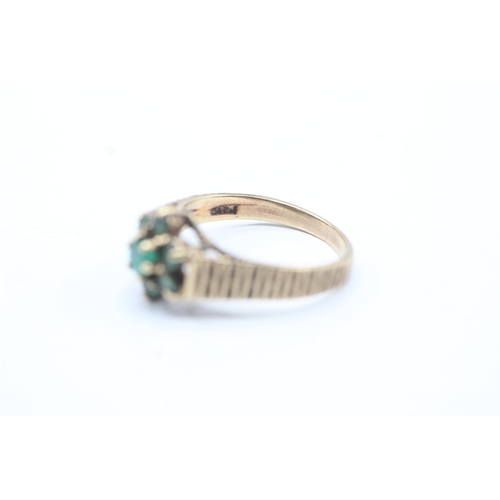 172 - 9ct gold emerald floral ring (2.5g) Size N