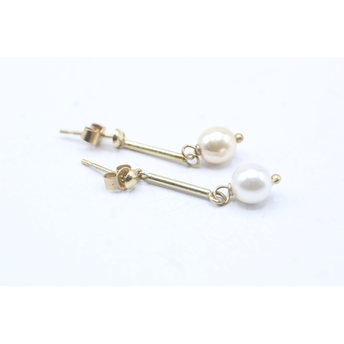 192 - 2 x 9ct gold cultured pearl earrings (2.8g)