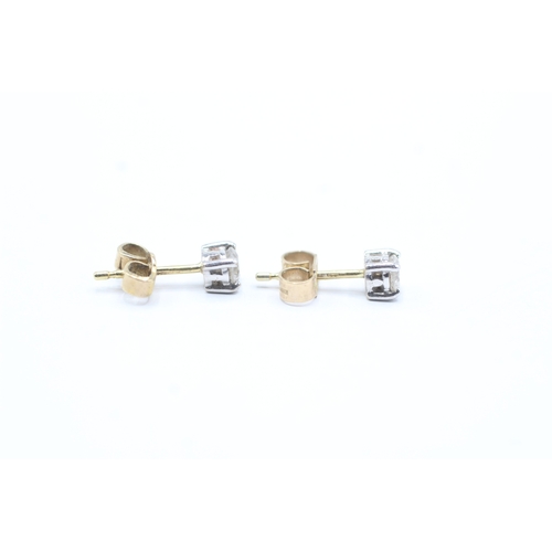 205 - 9ct gold diamond stud earrings (1g)