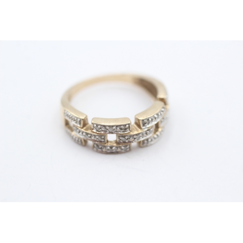 232 - 9ct gold diamond dress ring (3.5g) Size P