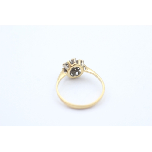 245 - 18ct gold sapphire & diamond cluster ring (1.9g) Size I