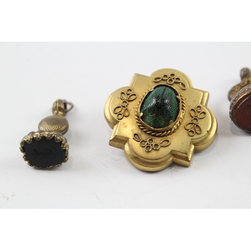 256 - Collection of Antique Jewellery inc. Intaglio, Scarab Beetle x 5 53g