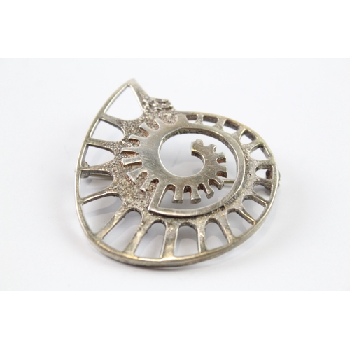 312 - Ola Gorie Sterling Silver Ammonite Brooch 14g