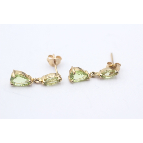 39 - 9ct gold peridot drop earrings (1.6g)