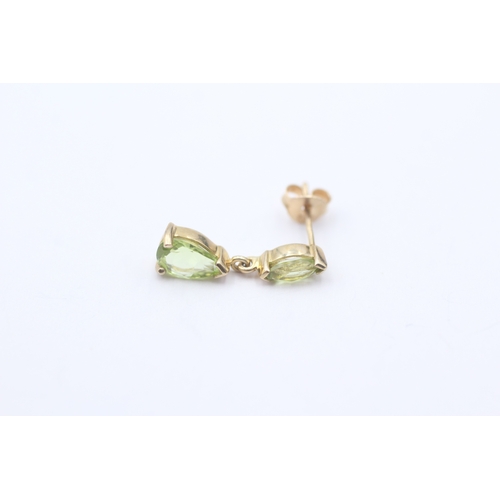 39 - 9ct gold peridot drop earrings (1.6g)