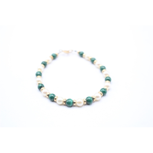 50 - 9ct gold cultured pearl and malachite bracelet (9.8g)