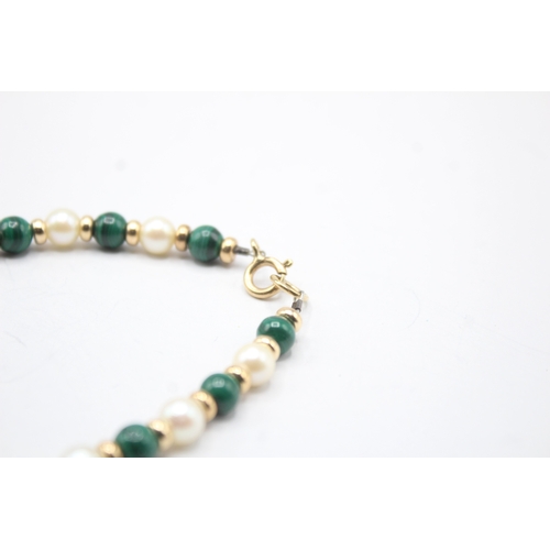 50 - 9ct gold cultured pearl and malachite bracelet (9.8g)