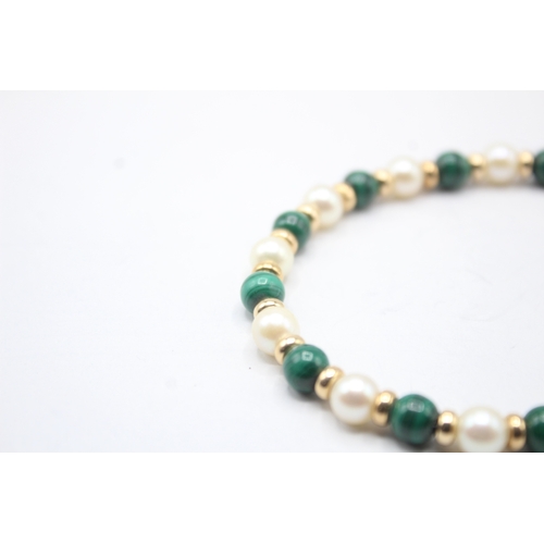 50 - 9ct gold cultured pearl and malachite bracelet (9.8g)