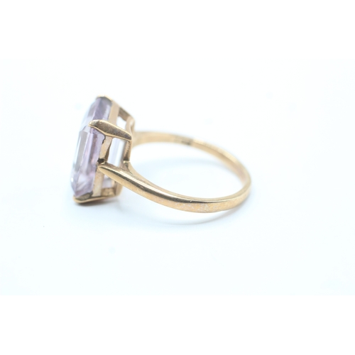 68 - 9ct gold amethyst cocktail ring (4.3g) Size Q 1/2