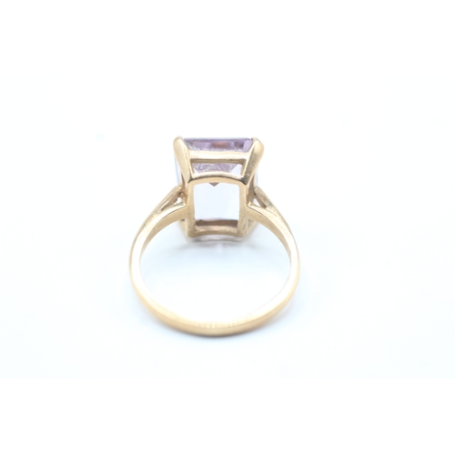 68 - 9ct gold amethyst cocktail ring (4.3g) Size Q 1/2