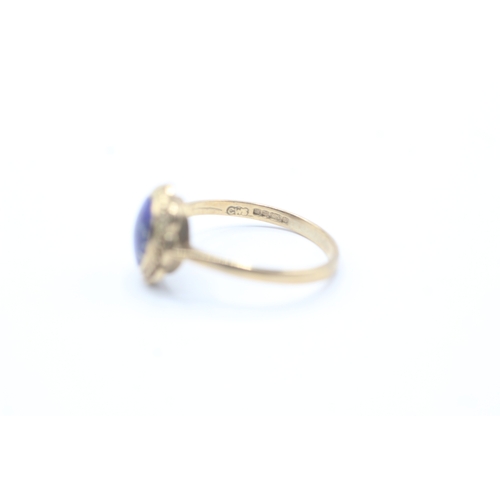 69 - 9ct gold lapis lazli single stone ring (1.8g) Size Q