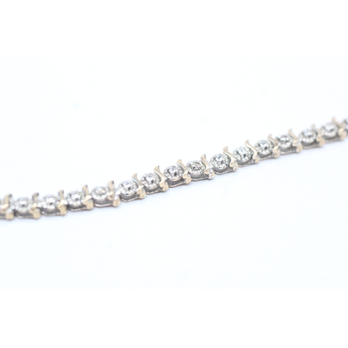 89 - 9ct gold diamond link bracelet (5g)