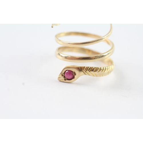 9 - 18ct gold ruby snake ring (4g) Size M