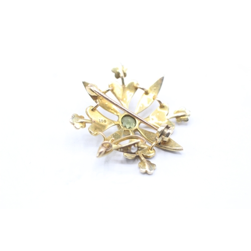 98 - 9ct gold peridot and seed pearl pendant/brooch (3.8g)