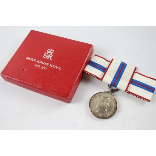 380 - Boxed Ladies ERII Queens Silver Jubilee Medal