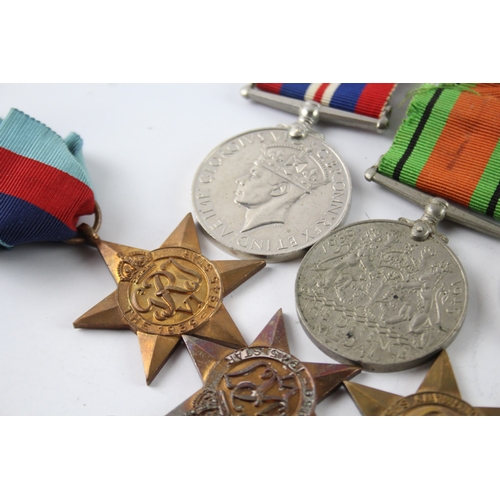 381 - WW2 Medals Inc War, Defence, 1939-45 Stars, Etc x 10