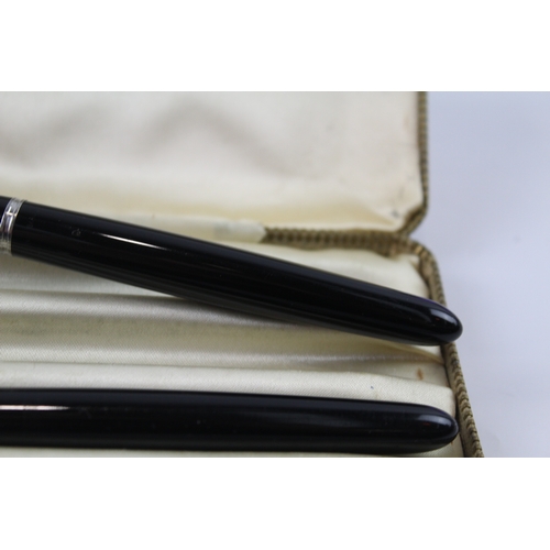 437 - 2 x Vintage Parker 51 Black Fountain Pens w/ 14ct Nibs WRITING Gold Plate Caps