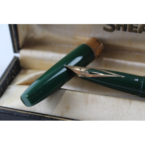 438 - Vintage Sheaffer Imperial Green Fountain Pen w/ 14ct Gold Nib WRITING Boxed