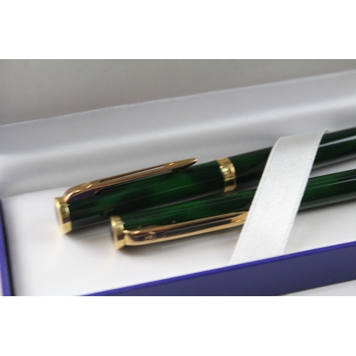 444 - Vintage Waterman Preface Green Lacquer Fountain Pen Set w/ 18ct Gold Nib, Box