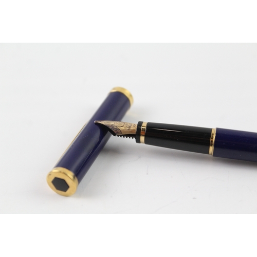 453 - Vintage Waterman Preface Navy Lacquer Fountain Pen w/ 18ct Gold Nib WRITING