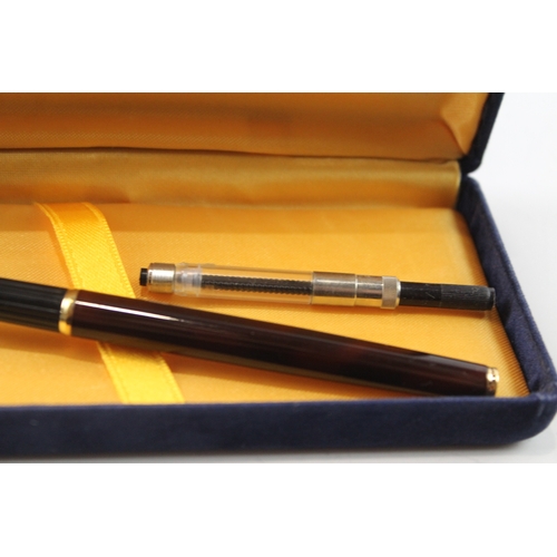 455 - Waterman Executive Brown Lacquer Fountain Pen w/ 18ct Gold Nib WRITING Boxed